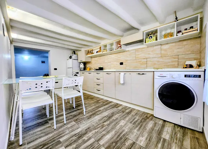 Don Vito's Home, DsG2 Short Lets, 250 mt Metrò
